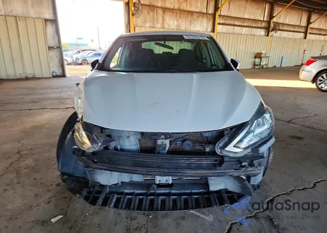 2017 Nissan Sentra S z USA, uszkodzony, nr VIN 3N1AB7AP5HY287293